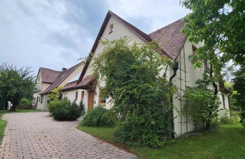 Große ruhige Ferienwohnung in Segringen, Dachterasse, Fernblick vom Grundstück - Foto 1