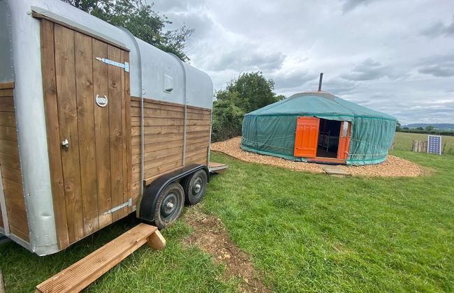 Beautiful Rural Yurt With Wood Fired hot tub - Foto 9
