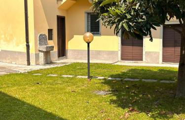 TRA MONTI E LAGO - Foto 26