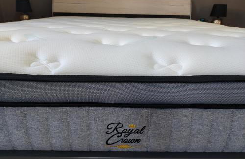 Silver Pearl Apartment - Photo 7