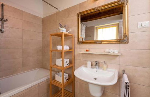 Gorgeous Home In Puntera With Wifi - Foto 42