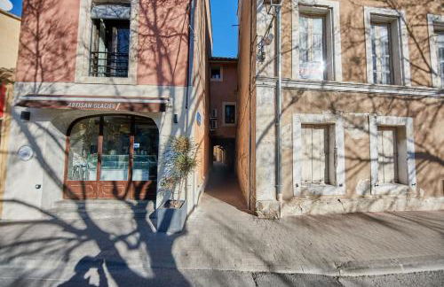 Studio3 proche Quai Rouget - Photo 8