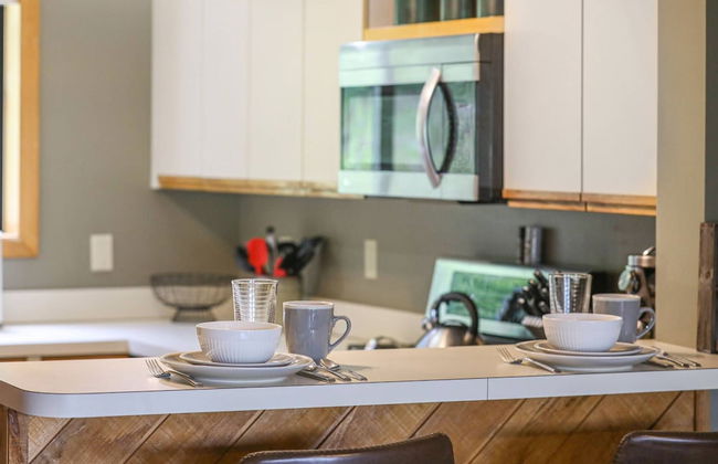 Valley Escape - Photo 16