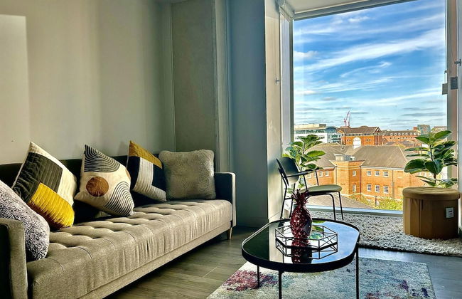 Captivating 2-bed Skyview Apartment in Leeds - Foto 11