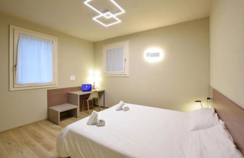 1 Bedroom Lovely Apartment In Premaor - Foto 14