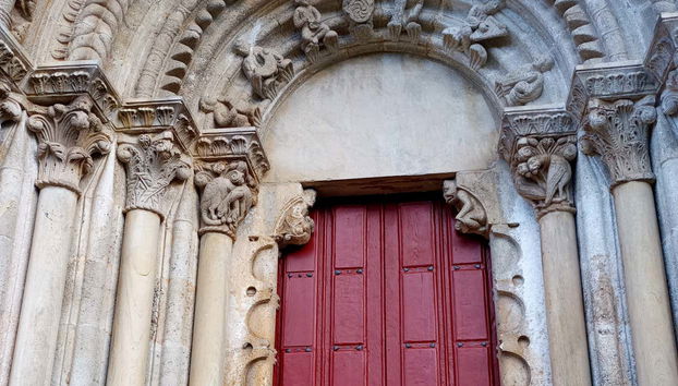 Pórtico de la iglesia de Santo Estevo de Ribas de Miño