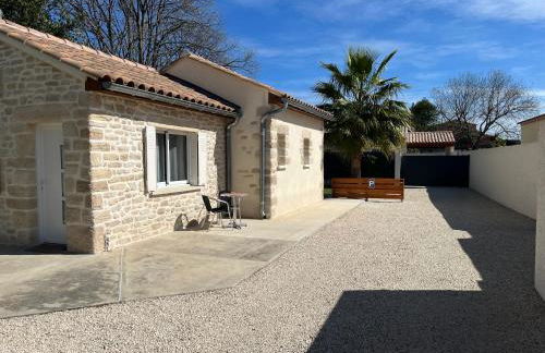 Petite Maison refaite à neuf proche plage - Foto 25