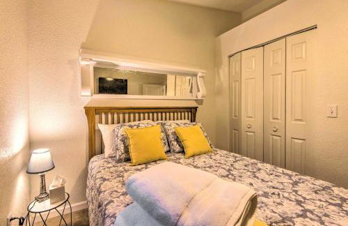 St Charles Hilltop Mansion with Mod Interior! - Foto 18