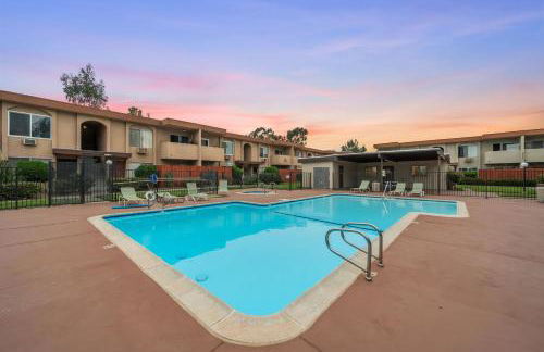 Entire Private Home with 2 Bedrooms 1 Bathroom, King Bed, Pool, Hot Tub, 2 Parking in Mira Mesa Available Now - Photo 24