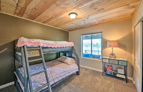 1 Mi to Rainbow Lake: Newly Built & Woodsy Retreat - Foto 25