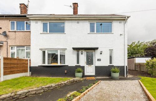 Lookout 5-Bed House in Darwen Blackburn BB1 Free Parking Roadside - Foto 5