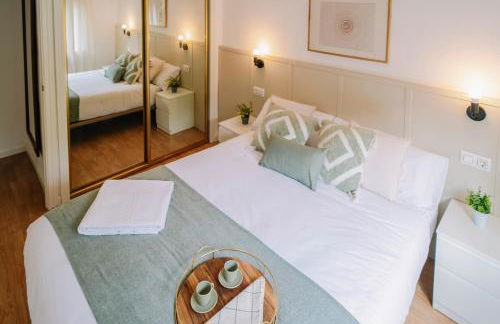 Centro, Hospital y Campus Universitario a 5 minutos - Camas de primera - Lavadora - SmartTV - Wifi 1 GB - Teletrabajo - Foto 13