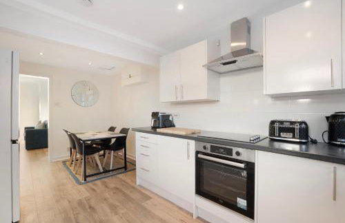 NEW! 2BR in Rowlington Terrace - Foto 13