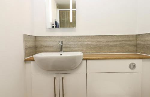 Bumblebee Cottage - Photo 24