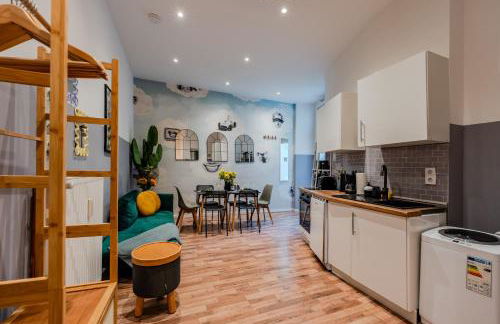 Cozy Retro Chic with Patio and Self Check-in - Foto 5