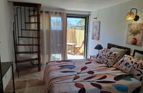 VILLA au calme avec VUE MAGNIFIQUE -entièrement climatisée - piscine - Foto 41