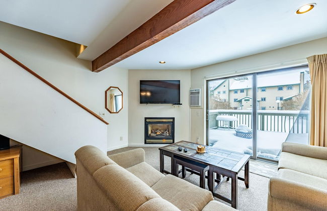 4BR Private Townhouse at Smugglers Notch Resort - Photo 2