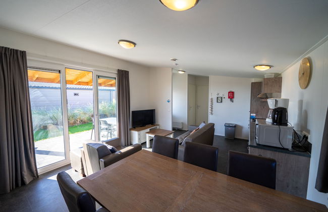 Pavilion 5 - Photo 2