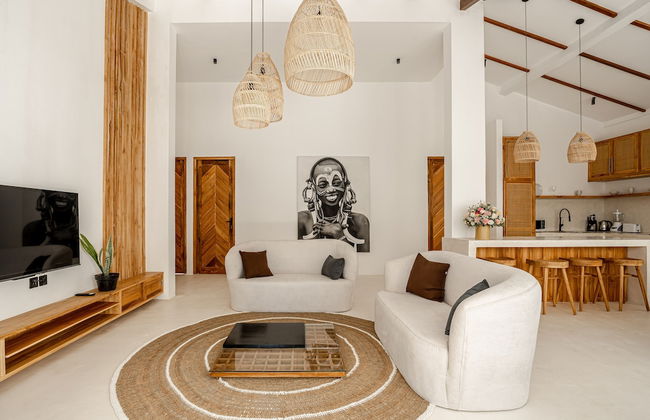 Udara by EVDEkimi - Spacious 4BR Pool villa with Lush garden at Artistic Center of Ubud - Foto 32