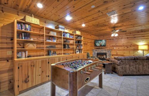 A Little Bit of Heaven Swim in the creek soak in the hot tub and relax in comfort - Foto 16