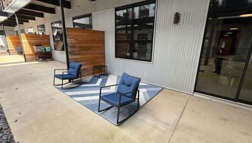 Urban Escape Industrial 2BR 2BA - Foto 4