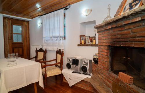 Kalliopi's Apartment - Photo 12