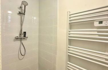 L'Etoile Rouge - T2 Proche Gare et Centre Ville - Foto 6