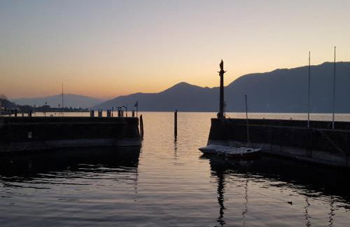 Villa Maghetti - modernized flat in historic palazzo in the center of Luino - Foto 34