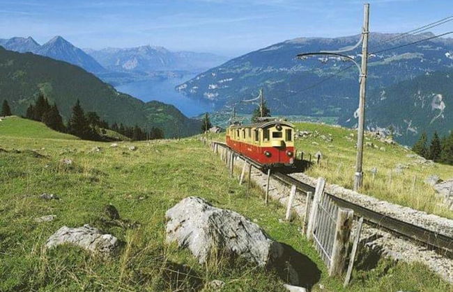 Pristine Home in a Charming Village, Large Grassy Sunbathing Area, View of the Mönch and Jungfrau - Foto 35