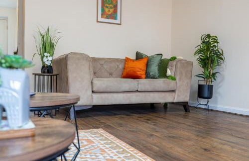 Casa Lana - Spacious and Stylish 4-Bed Home Near Gatwick with Free Parking - Foto 33