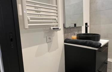 Hôpital Bicêtre - Metro 14 et 7 - Free Parking - Ascenseur - Flex Check in - Check out - Foto 8