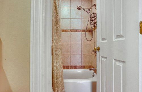 Harbor Island Condo with Deck - Steps to Beach! - Foto 21