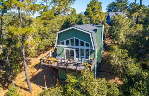 Forest Home with Deck, EV Station, King Beds - Foto 40