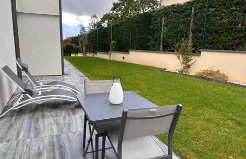 La Villa Perchée, Appartements Élégants, sauna Privé, sport, terrasses et Vue Panoramique, Parking protégé, proche PARIS - Foto 25