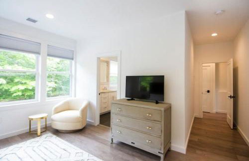 Wooded Oasis and Guest House in Hamptons! - Foto 27