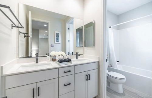 Marbella Lane - Elegant 5BR Home Rancho Mission - Photo 41