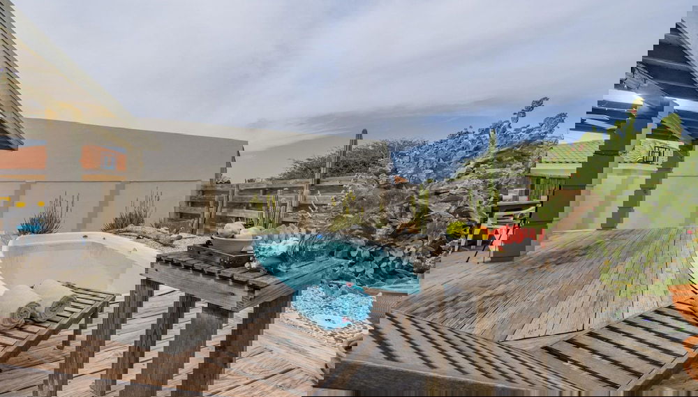 Quiet Cozy Central 2br1ba w Private Pool BBQ - Foto 1, Habitación