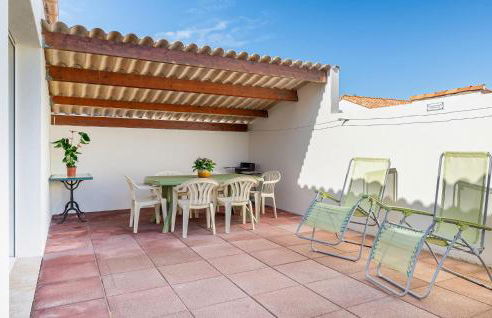 Awesome Home In La Faute Sur Mer - Photo 3