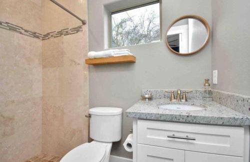 Rooftop Terrace Home with Garage Parking 10 minutes from NRG Stadium and Medical CTR - Foto 18