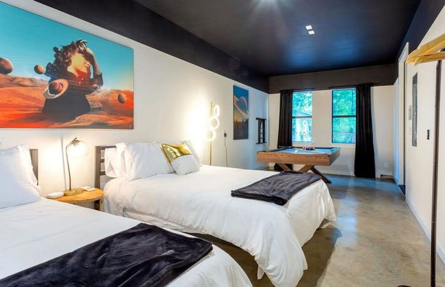 Hot Tub Time Machine Clubhouse DT 6 Min Drive - Photo 25