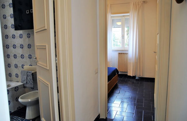 Edy sea View Holiday Apartment - Photo 2