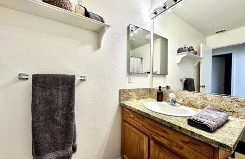 King Bed Retreat, Pet-Friendly, Rancho Cordova - Foto 17