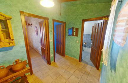 GREDOS RURALRUT cerca del CASTAÑAR de El Tiemblo, Reserva Natural VALLE DE IRUELAS, alojamiento acogedor con cabina hidromasaje, chimenea eléctrica, calefacción, wifi, cocina - Photo 33