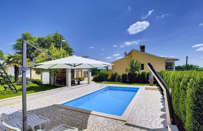 Holiday Home in Lindar With Pool - Foto 1