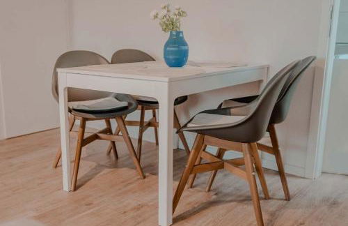 Apartment mit Küche, Arbeitsplatz und XXL Sofa - Foto 10