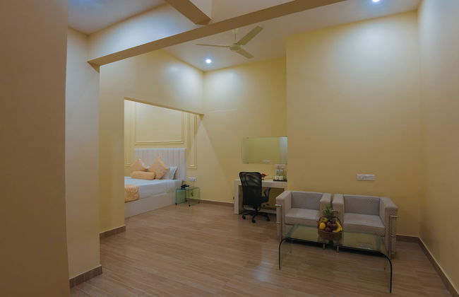 Sinclairs Burdwan - Photo 5