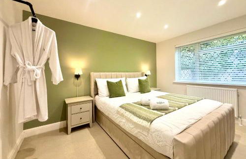 Winter Getaway - Luxury Bungalow w Games Room - Photo 32