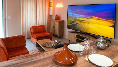 Les Rivières O'rientales Homerepublique à Cravant avec Jacuzzi - Foto 5