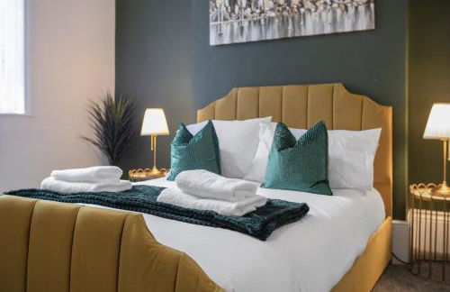 Spacious & Modern Oasis, 4-Bed House, Sleeps 7 - Foto 2