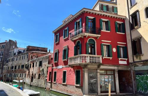 Splendid “True Venice Apartment” overlooking water - Foto 1